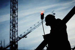 On the Self-Testability of the Minimum Wage