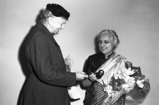 Vijaya Lakshmi Pandit – Casting a Flood of Light on India
