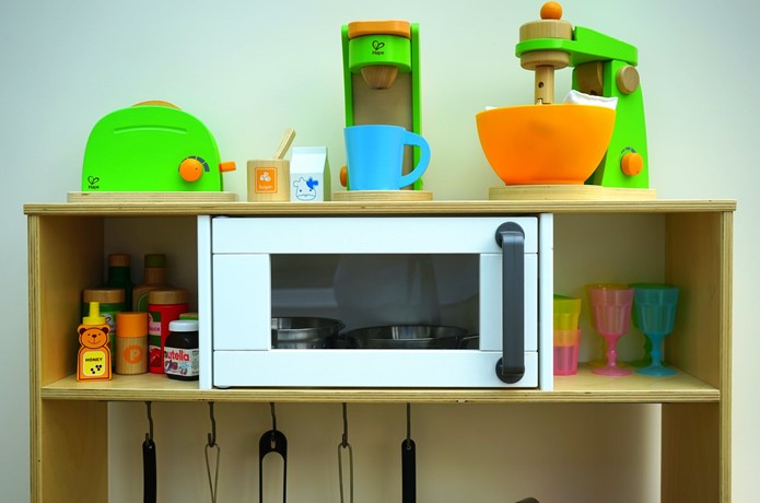 Making History While Snacking: Microwave Meets Marketplace